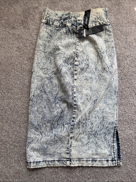 Roma Dresses & Skirts - Roma Acid-Wash Denim Midi Skirt - Light Blue/White